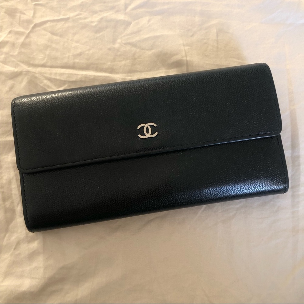 Chanel Caviar Leather Wallet Black with Silver Hardware - Picture 2 of 12